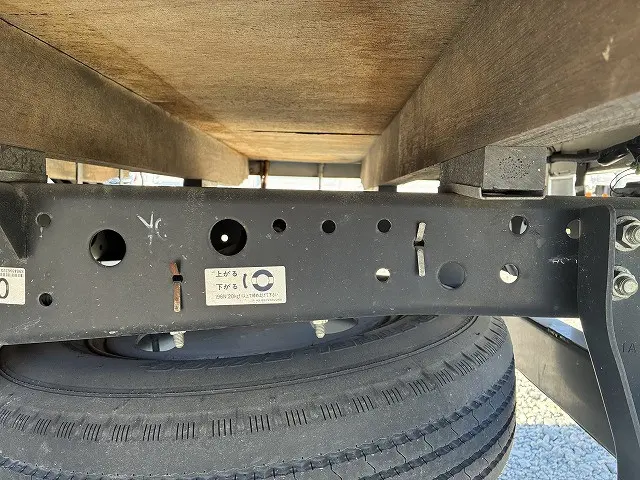 いすゞ エルフ 2RG-NLR88AR(2WD)の写真46