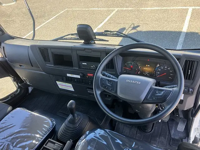 いすゞ フォワード 2PG-FRR90S3(2WD)の写真28