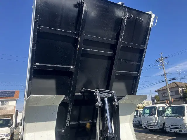 いすゞ フォワード 2PG-FRR90S3(2WD)の写真46