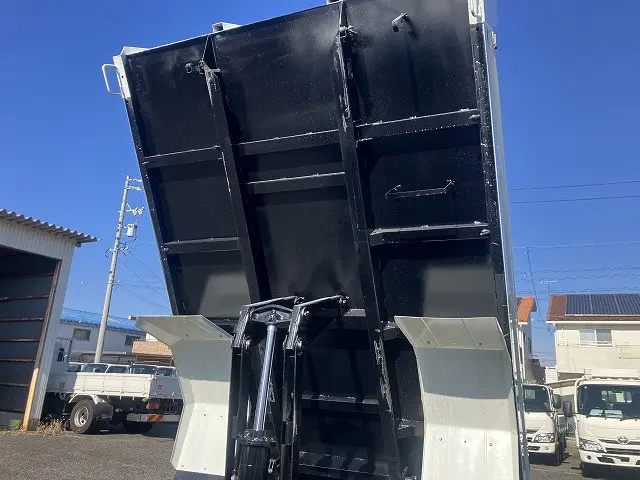 いすゞ フォワード 2PG-FRR90S3(2WD)の写真47