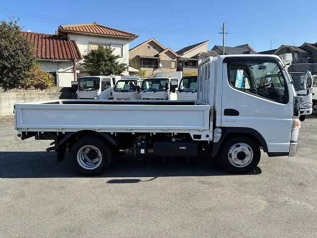 三菱 キャンター 2RG-FBA20(2WD)の写真5
