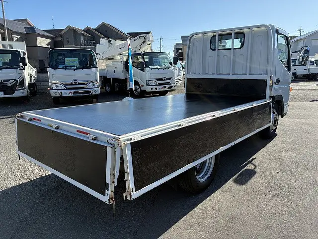 三菱 キャンター 2RG-FBA20(2WD)の写真15