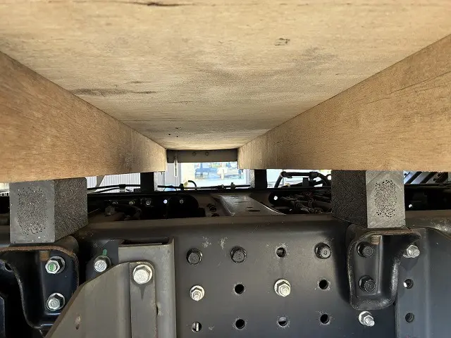 三菱 キャンター 2RG-FBA20(2WD)の写真18