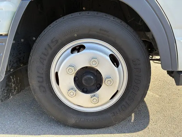 三菱 キャンター 2RG-FBA20(2WD)の写真21