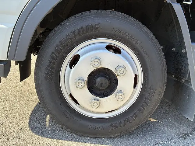 三菱 キャンター 2RG-FBA20(2WD)の写真23