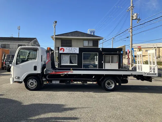 いすゞ エルフ 2RG-NPR88AN(2WD)の写真4