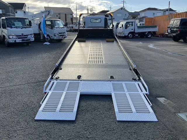 いすゞ エルフ 2RG-NPR88AN(2WD)の写真12