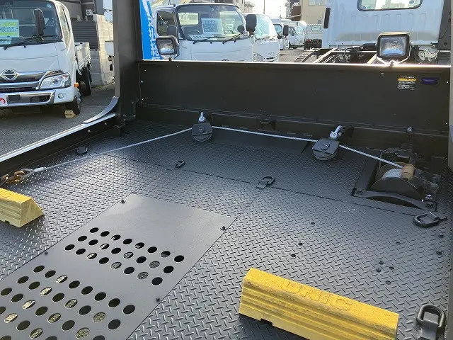 いすゞ エルフ 2RG-NPR88AN(2WD)の写真21