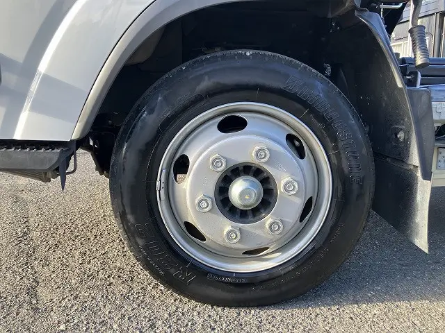 いすゞ エルフ 2RG-NPR88AN(2WD)の写真28