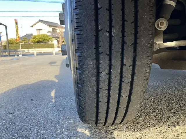 いすゞ エルフ 2RG-NPR88AN(2WD)の写真31