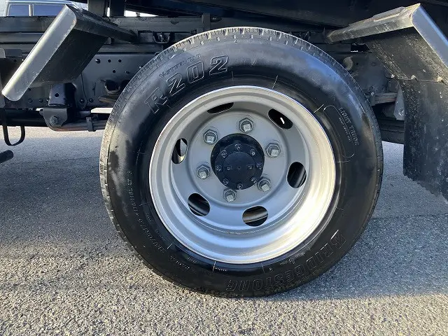 いすゞ エルフ 2RG-NPR88AN(2WD)の写真34