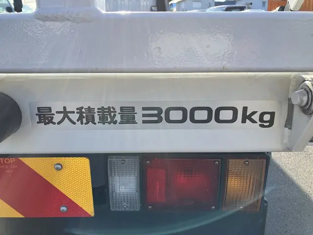 いすゞ エルフ 2RG-NPR88AN(2WD)の写真37