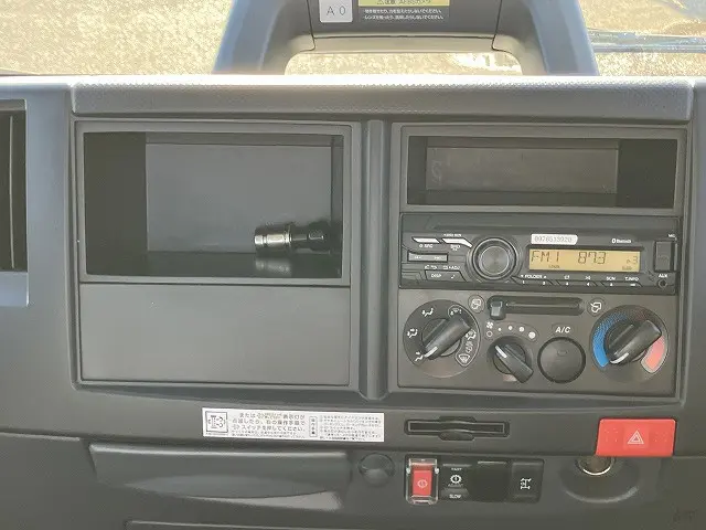 いすゞ エルフ 2RG-NPR88AN(2WD)の写真43