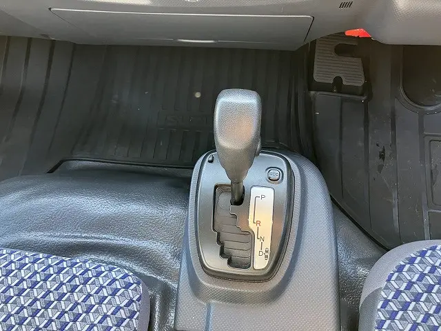 いすゞ エルフ 2RG-NPR88AN(2WD)の写真45