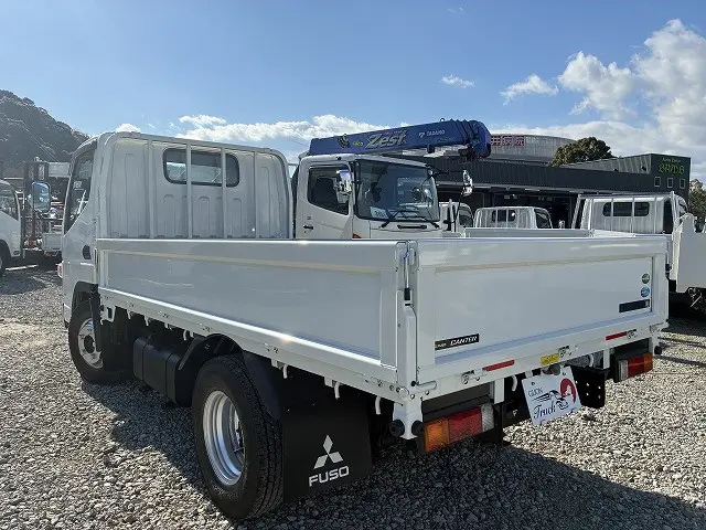 三菱 キャンター TPG-FDA00(4WD)の写真6