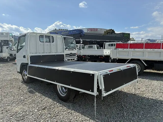 三菱 キャンター TPG-FDA00(4WD)の写真13