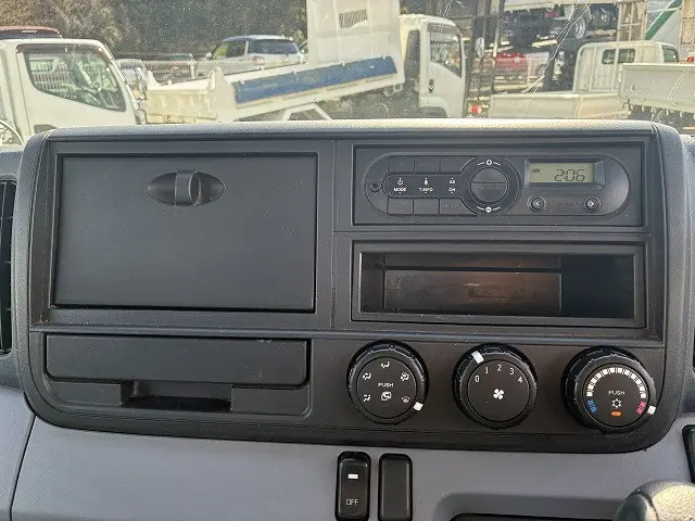 三菱 キャンター TPG-FDA00(4WD)の写真33