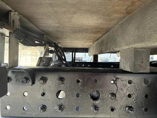 三菱 キャンター TPG-FDA00(4WD)の写真25