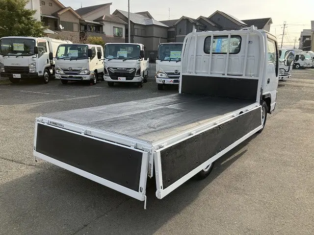 いすゞ エルフ KR-NHR69(2WD)の写真15