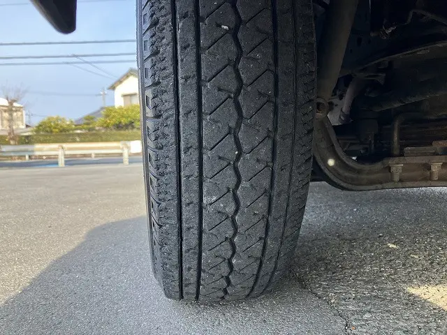 いすゞ エルフ KR-NHR69(2WD)の写真24