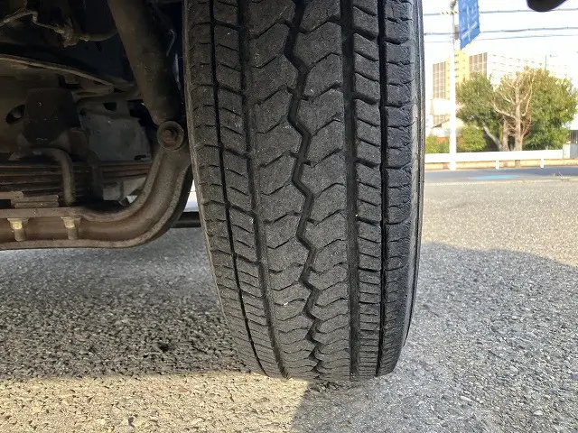 いすゞ エルフ KR-NHR69(2WD)の写真26