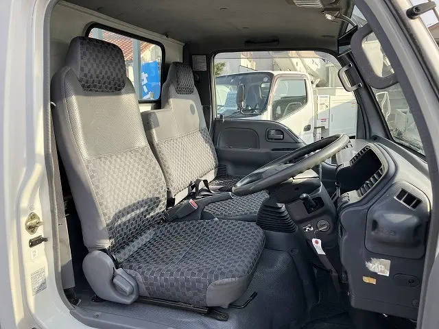 いすゞ エルフ KR-NHR69(2WD)の写真43