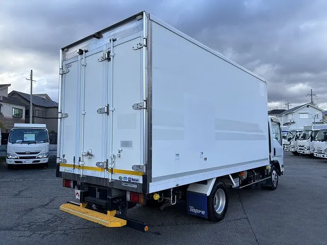 いすゞ エルフ TSG-NPR85AN(2WD)の写真8