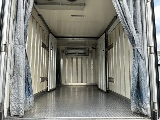 いすゞ エルフ TSG-NPR85AN(2WD)の写真12