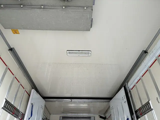 いすゞ エルフ TSG-NPR85AN(2WD)の写真13