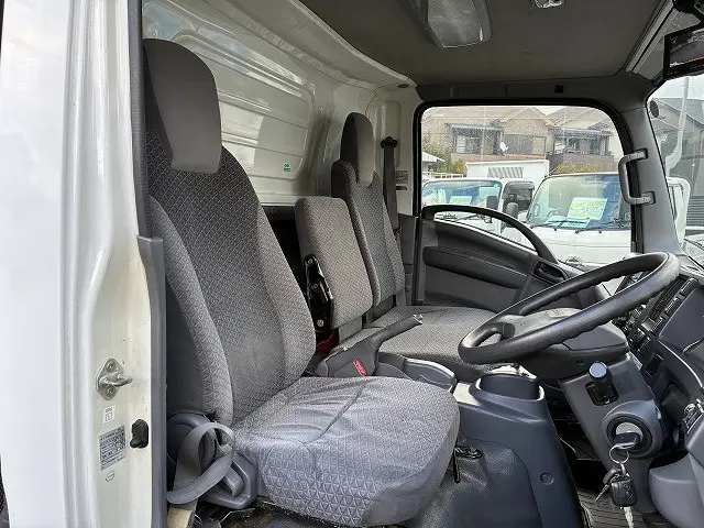 いすゞ エルフ TSG-NPR85AN(2WD)の写真30