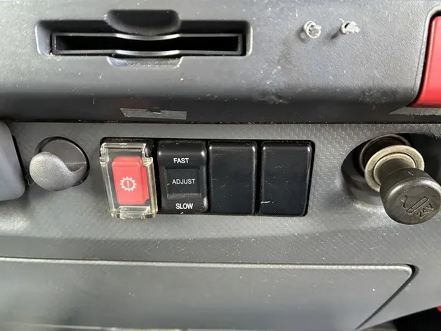 いすゞ エルフ TSG-NPR85AN(2WD)の写真38