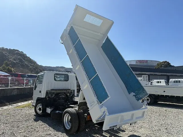 いすゞ エルフ PB-NKR81AD(2WD)の写真6