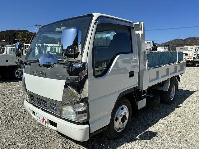 いすゞ エルフ PB-NKR81AD(2WD)の写真9