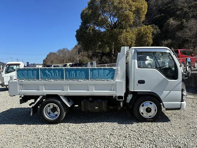 いすゞ エルフ PB-NKR81AD(2WD)の写真12