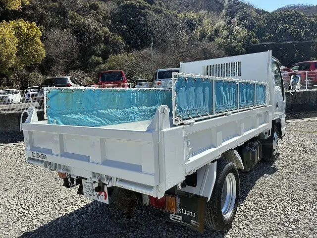 いすゞ エルフ PB-NKR81AD(2WD)の写真15