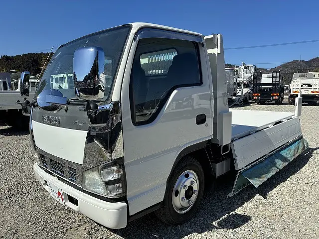 いすゞ エルフ PB-NKR81AD(2WD)の写真28