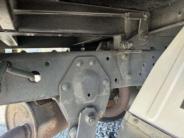 いすゞ エルフ PB-NKR81AD(2WD)の写真41