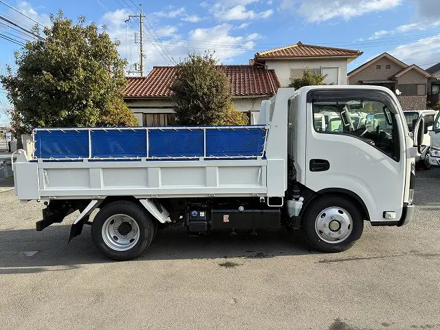 いすゞ エルフ 2RG-NKR88AT(2WD)の写真12