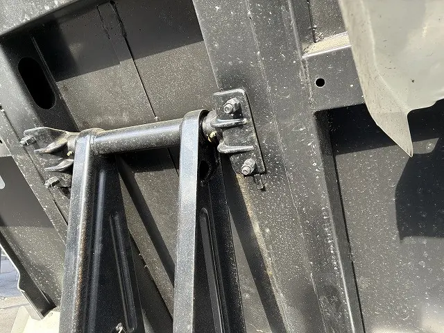 いすゞ エルフ 2RG-NKR88AT(2WD)の写真26