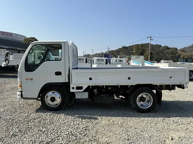 いすゞ エルフ KR-NKR81E(2WD)の写真4