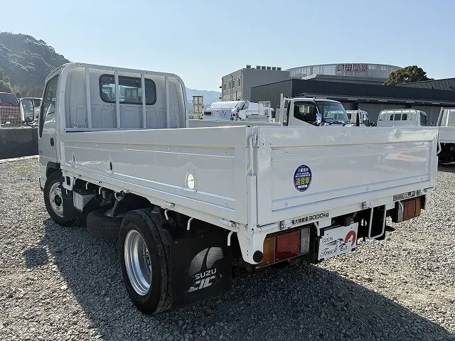 いすゞ エルフ KR-NKR81E(2WD)の写真6