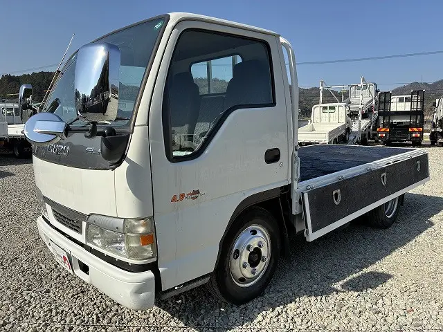 いすゞ エルフ KR-NKR81E(2WD)の写真9
