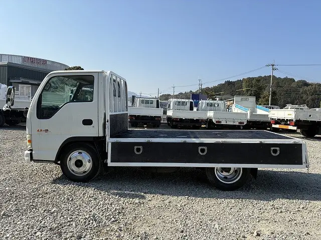 いすゞ エルフ KR-NKR81E(2WD)の写真11