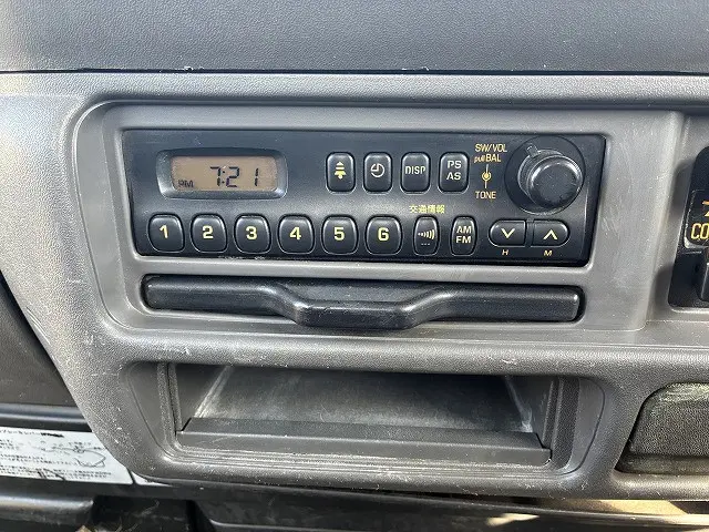 いすゞ エルフ KR-NKR81E(2WD)の写真32