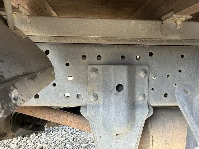 いすゞ エルフ KR-NKR81E(2WD)の写真40