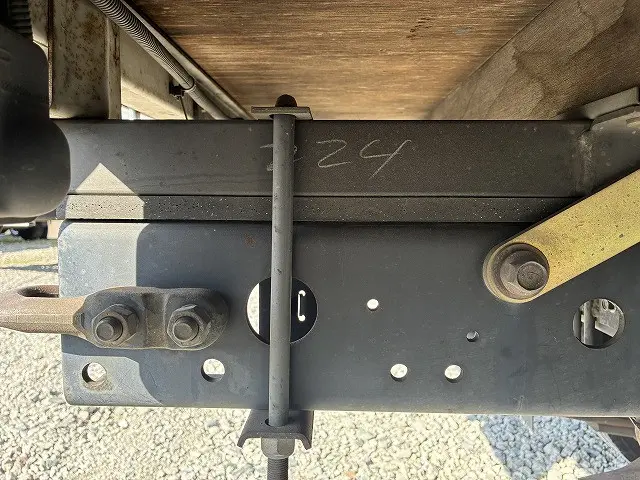 いすゞ エルフ KR-NKR81E(2WD)の写真41