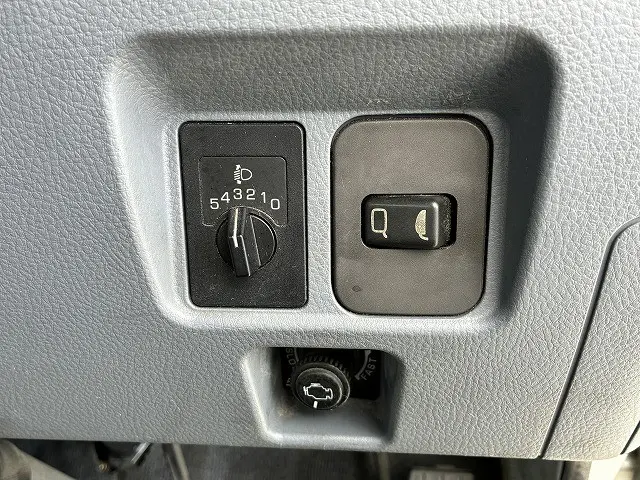 三菱 キャンター KK-FE83EEY(2WD)の写真35