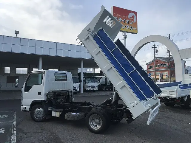 いすゞ エルフ TKG-NJR85AD(2WD)の写真4