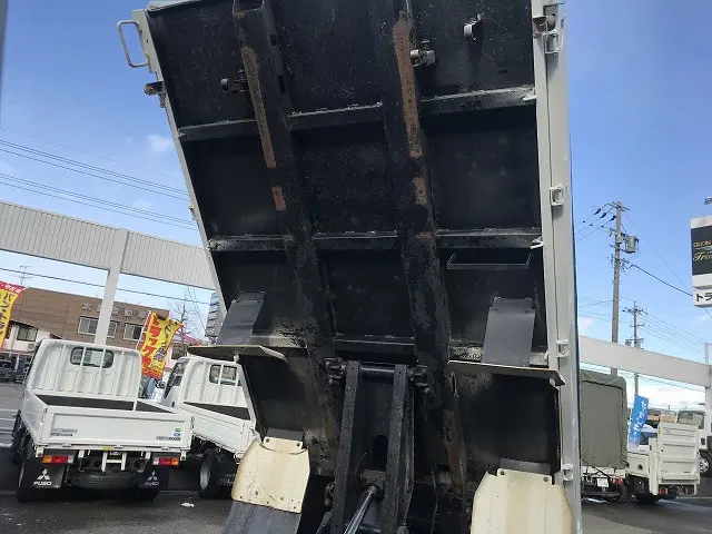 いすゞ エルフ TKG-NJR85AD(2WD)の写真33