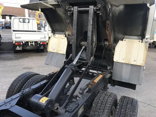 いすゞ エルフ TKG-NJR85AD(2WD)の写真34